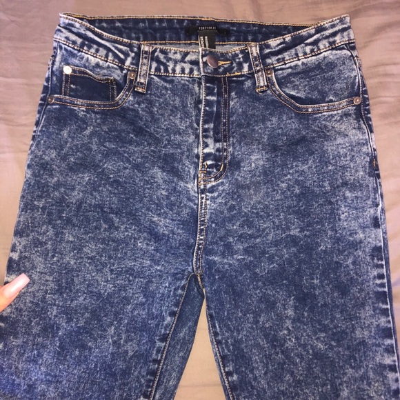 Forever 21 high waisted jeans new condition - Picture 2 of 4